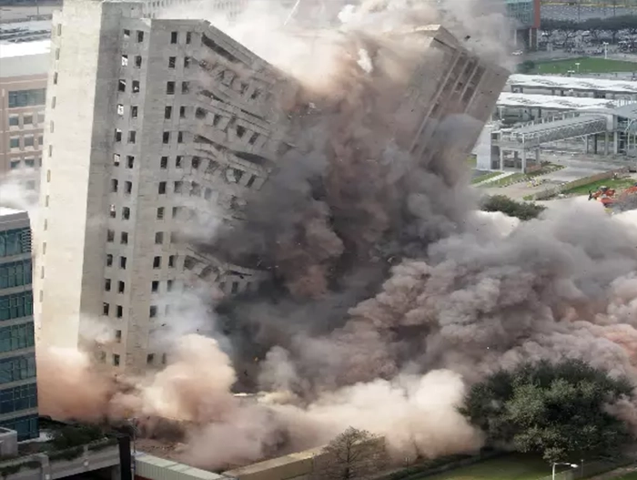Demolição com Implosão Demolição com Implosão