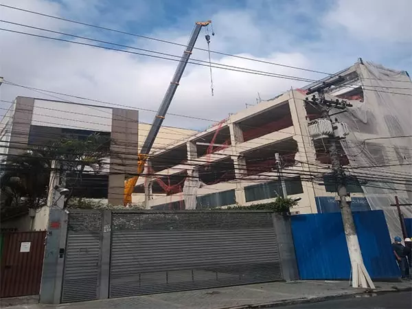 Desmontagem de Pré Moldados